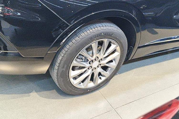 Used Buick Enclave 2020 28T Four-Wheel Drive Prestige Version Right Rear Wheel Hub