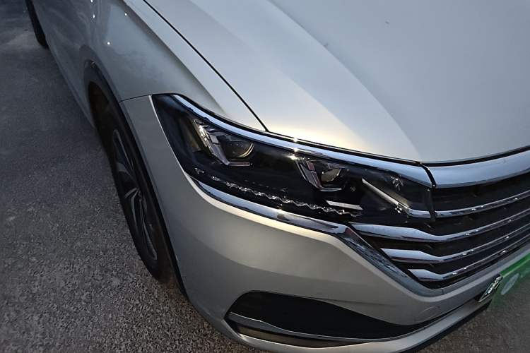 Used Volkswagen Viloran 2020 330TSI Luxury Edition
