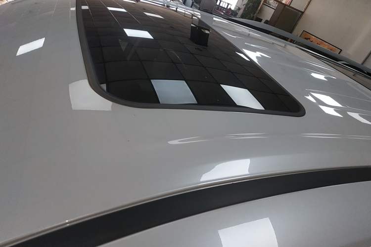 Used Toyota Granvia 2023 2.5L Hybrid Luxury Edition
