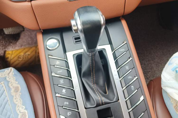 Used Zotye SR9 2017 2.0T Automatic Ultimate Edition