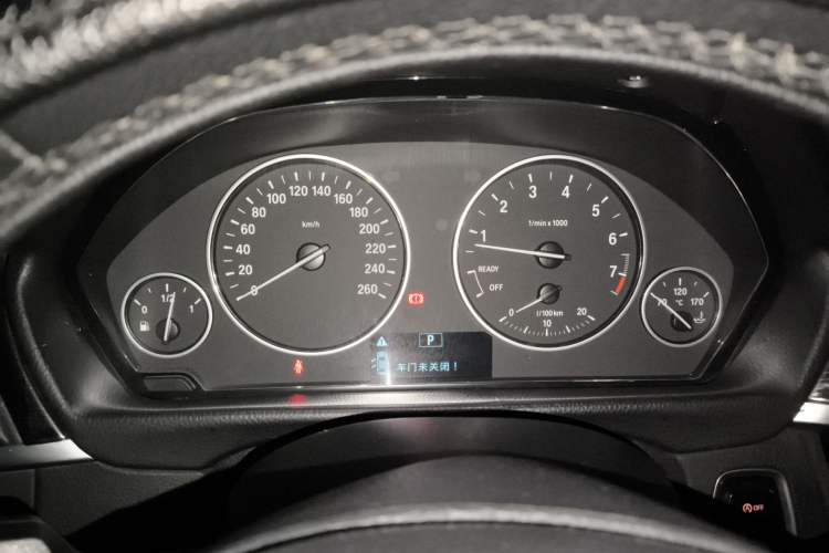 Used BMW 3 Series 2016 320Li Ambition Model
