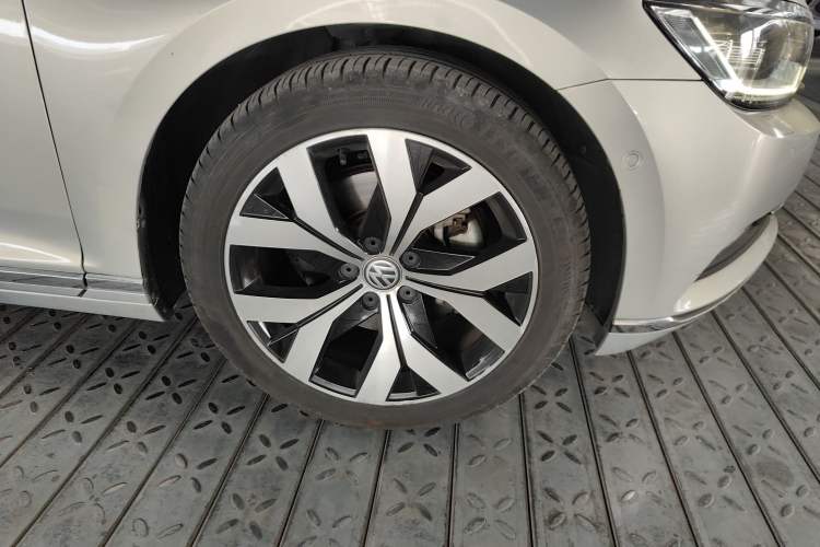 Used Volkswagen Magotan 2017 380TSI DSG Prestige Edition
