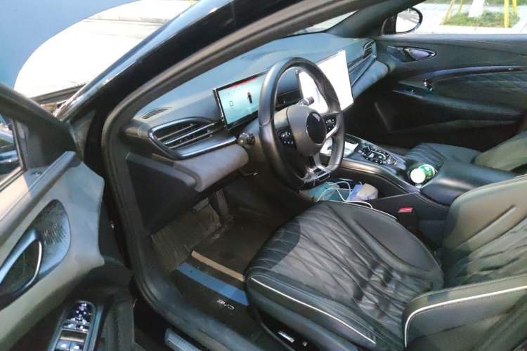 Used BYD Seal 2022 550 km Standard Range Rear-Wheel Drive Elite Version Interior 3