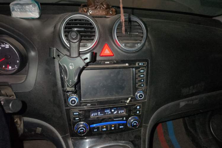 Used Haval H6 2015 Upgraded Model 1.5T Manual Two-Wheel Drive Elite Version