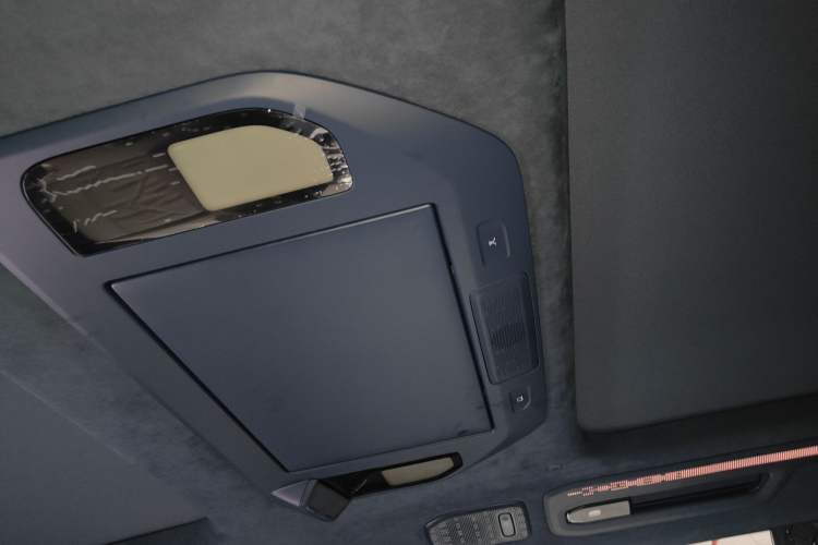 Used Zeekr 009 2024 Six-Seat Executive Version 4WD 108 kWh Headliner