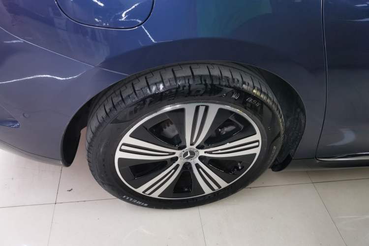 Used Mercedes-Benz EQE 2022 350 Luxury Edition Exterior 5