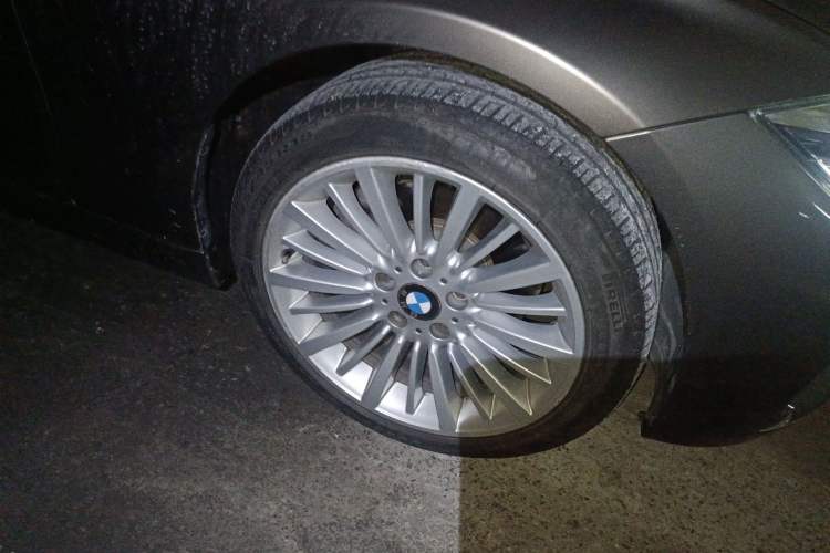 Used BMW 3 Series 2018 320Li Fashion Model Right Front Wheel Hub