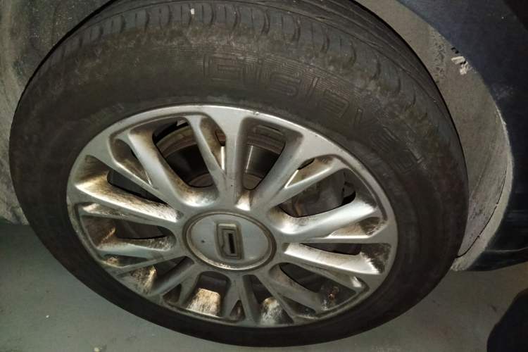 Used Qoros 3 2015 Hatchback 1.6T Automatic Cool Edition
