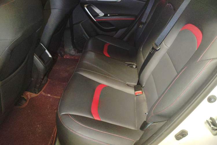 Used CHANGAN CS55 2018 1.5T Automatic Colorful Edition China V Standard
