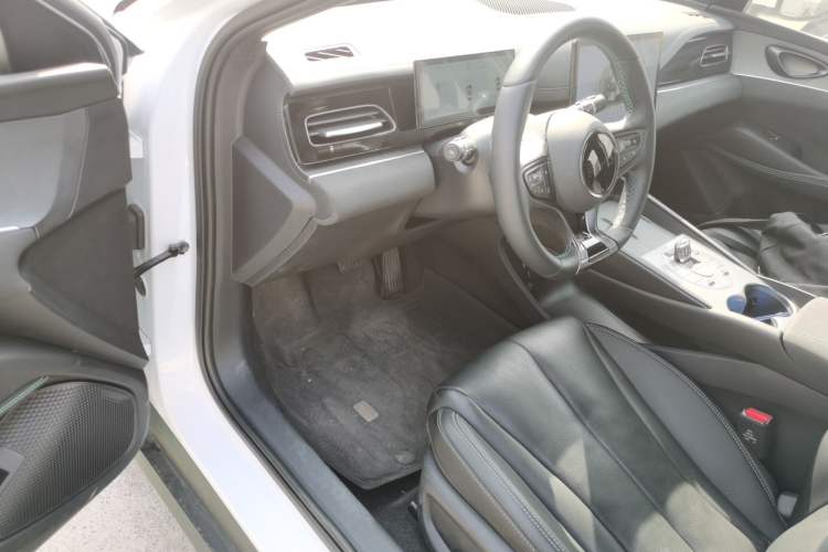 Used BYD Seal 06 New Energy 2025 DM-i Smart Drive 120KM Deluxe Model Driver Seat