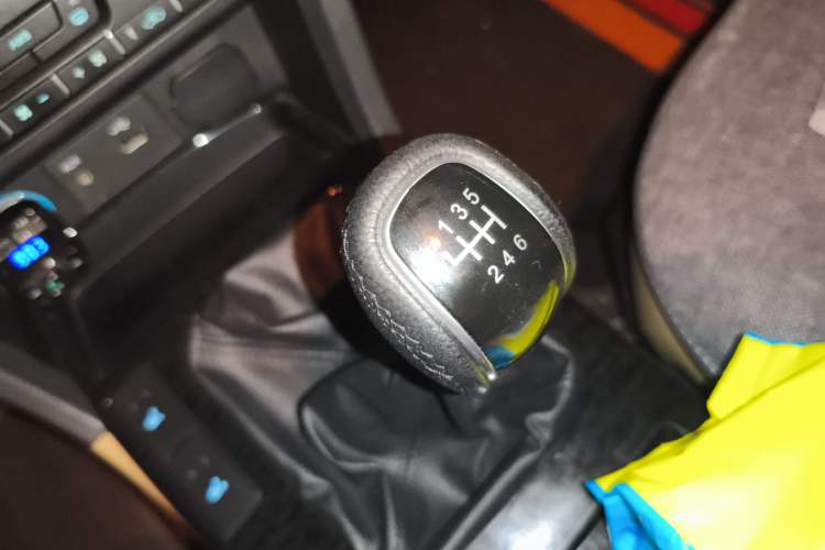 Used Haima M8 2014 2.0L Manual Comfort Edition