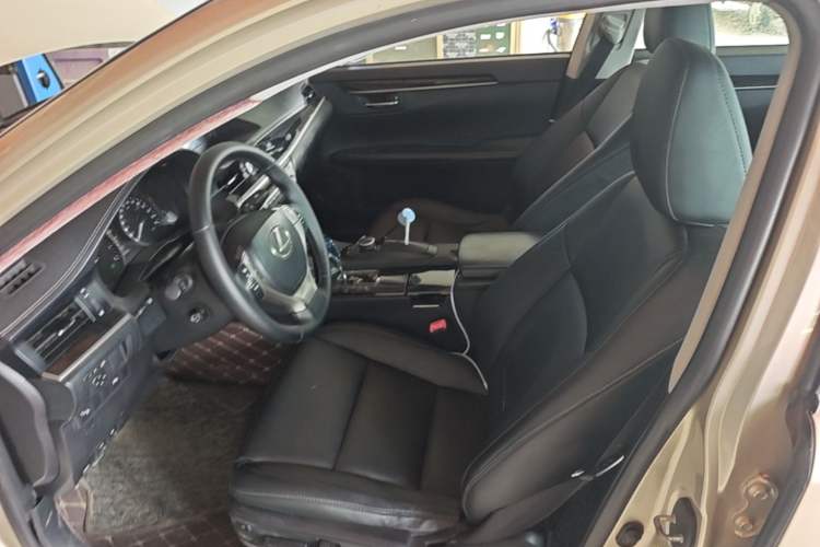 Used Lexus ES 2013 250 Elite Edition
