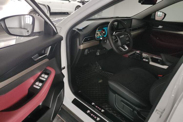 Used JETOUR X70 2023 1.5T DCT Beyond PRO Edition 7 Seats
