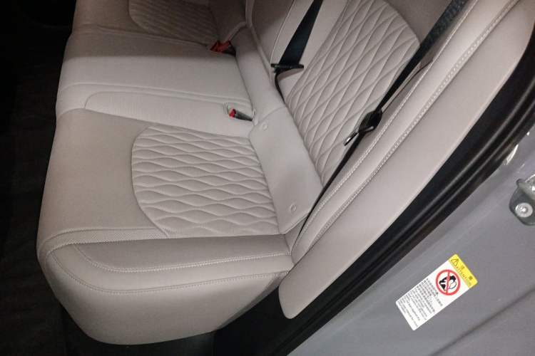 Used BYD Han 2025 EV with 701 km of Laser Radar-Enabled Intelligent Driving Left Rear Seat