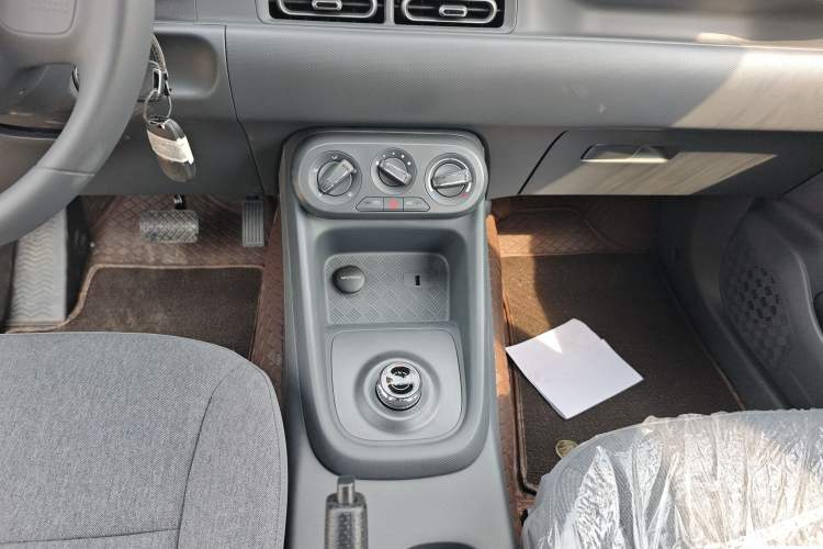 Used Wuling Hongguang New Energy 2025 Extended-Range Hybrid 50KM Comfort Version