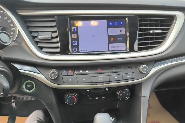 Used Buick GT 2021 Revised Version Flagship 1.5L Automatic Elite Edition Audio And AC Panel