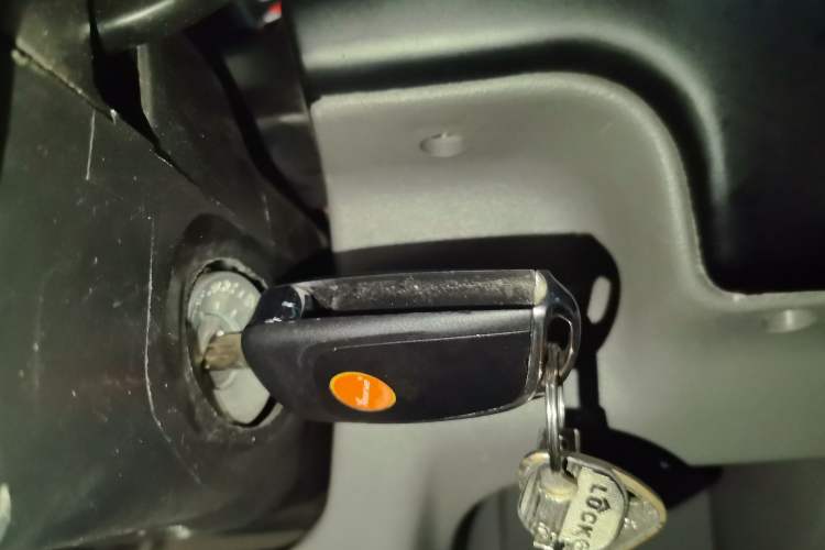 Used Isuzu Pickup 2009 2.8T 4WD Base Model Van 4JB1-TCT Vehicle Key