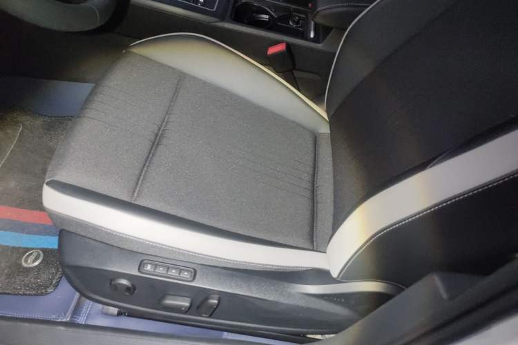 Used Volkswagen Golf 2024 280TSI DSG Pro 50th Anniversary Edition