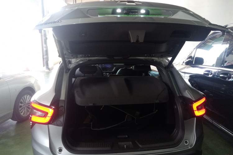 Used Chevrolet Seeker 2022 1.5T CVT RS Bee Wave Edition Trunk