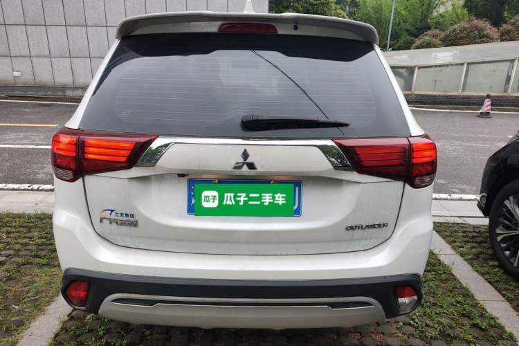 Used Mitsubishi Outlander 2020 2.0L Two-Wheel Drive Enjoyment Version 5 Seats
