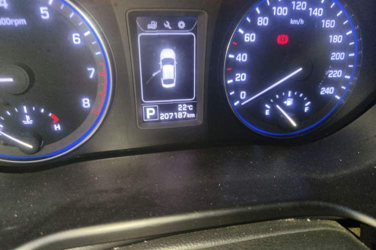 Used Hyundai Mistra 2014 1.8L Automatic Smart GLS
