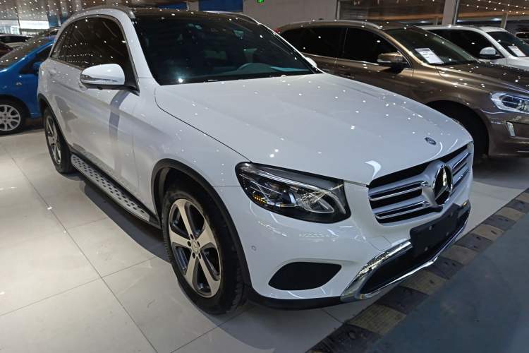 Used Mercedes-Benz GLC 2016 GLC 260 4MATIC Luxury Model
