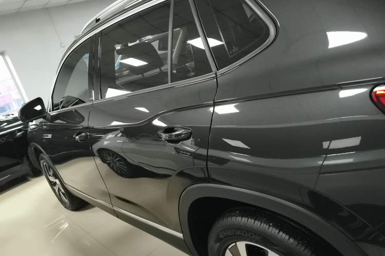 Used Volkswagen Tayron 2022 280TSI Two-Wheel Drive Luxury Smart Connectivity Version
