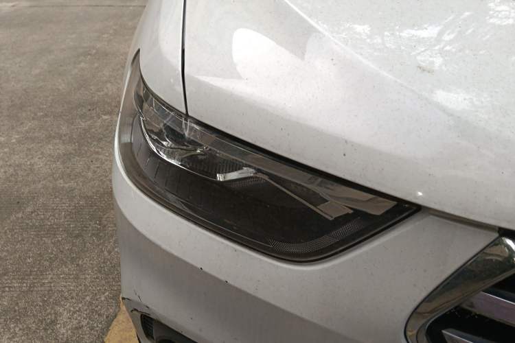 Used Haval H6 2018 Blue Label Sport Edition 1.5T Automatic Two-Wheel Drive Elite Model Right Front Headlight