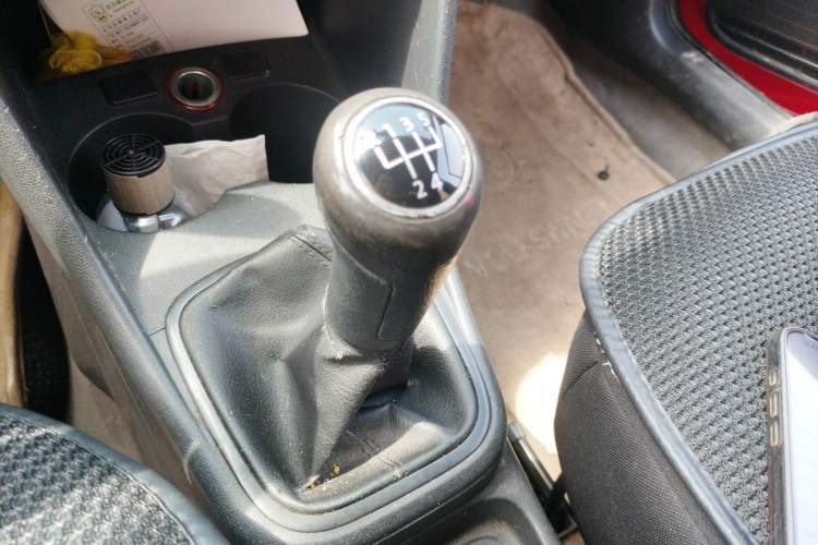 Used Volkswagen Polo 2011 1.6L Manual ZhiShang Edition Gear Lever