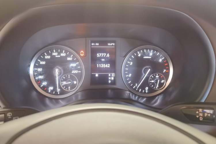 Used Mercedes-Benz Vito 2023 2.0T Elite Version 7 Seats