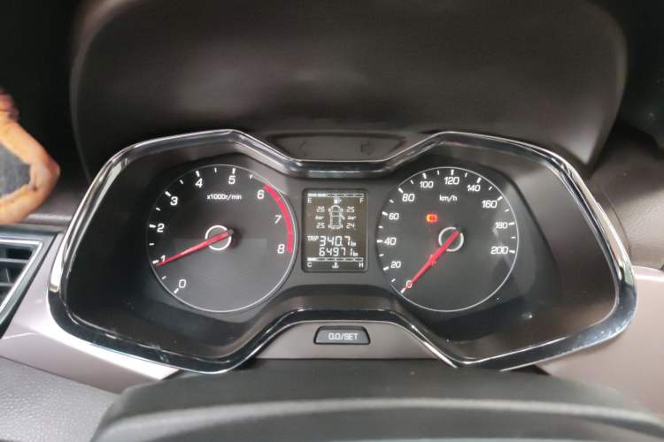 Used Baojun 310W 2017 1.5L Manual Fashion Model China V