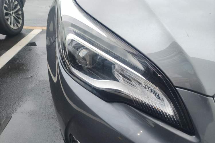 Used Buick Envision 2018 20T Two-Wheel-Drive Elite Model
