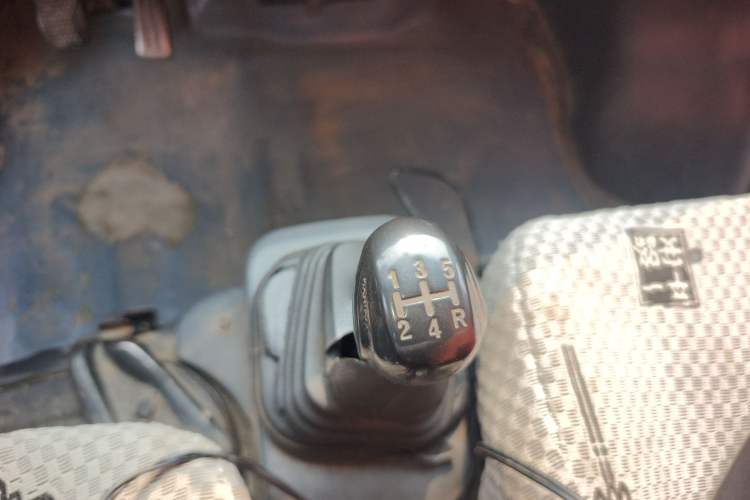 Used Dongfeng Xiaokang K07II 2007 1.0L Base Version BG10-01 Gear Lever