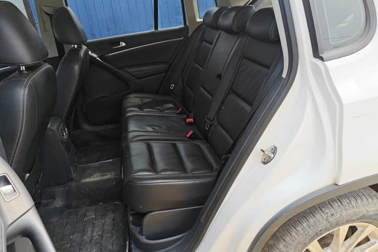 Used Volkswagen Tiguan 2017 300TSI Automatic Two-Wheel Drive Silk Road Comfort Edition Left Rear Seat