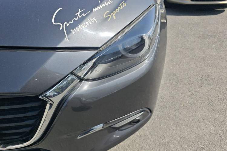 Used Mazda 3 Axela 2017 Sedan 1.5L Automatic Luxury Model Emission Standard China V