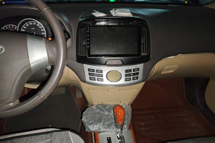 Used Hyundai Celesta 2010 1.6L AT GLS Audio And AC Panel