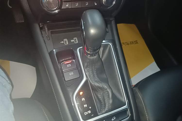 Used Roewe RX3 2020 1.6L CVT 4G Connected Ultra-Cool Flagship Edition
