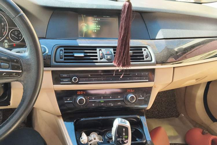 Used BMW 5 Series 2013 525Li Leading Model