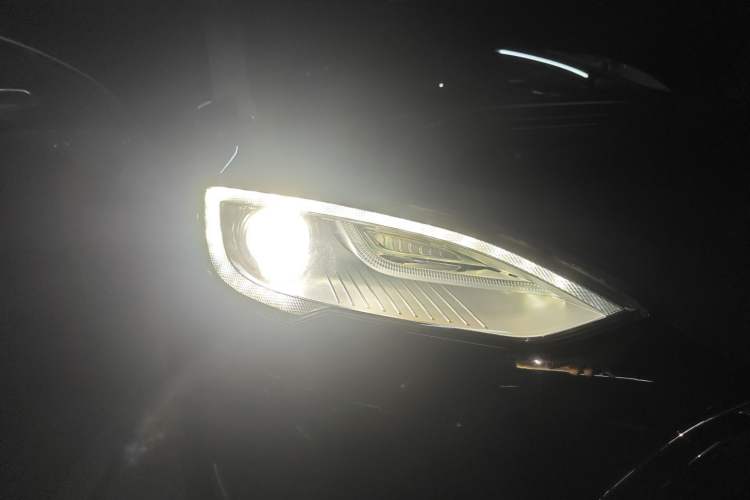 Used Tesla Model S 2014 S 85 Right Front Headlight