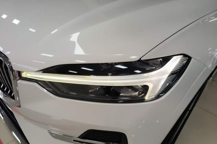 Used Volvo XC60 2022 B5 4x4 Zhiyi Luxury Edition Left Front Headlight