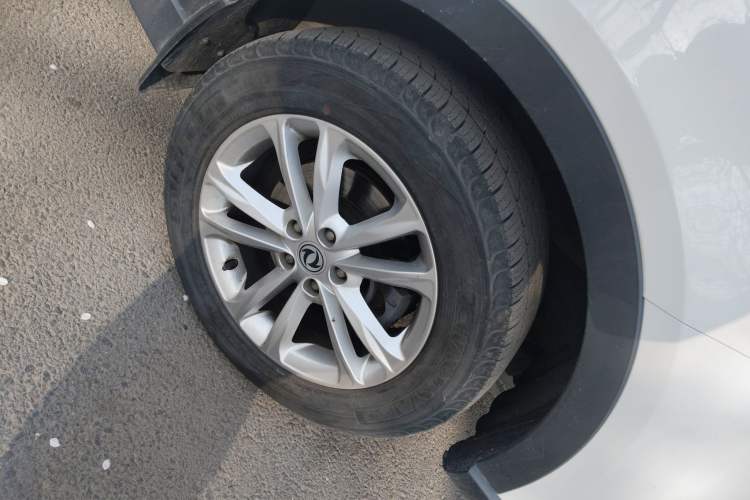 Used Dongfeng Fengon 580 2021 ☆ Star Edition 1.8L Manual Elite Version Right Front Wheel Hub