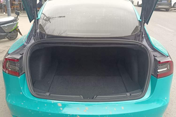 Used Tesla Model 3 2019 Long-Range Rear-Wheel-Drive Version
