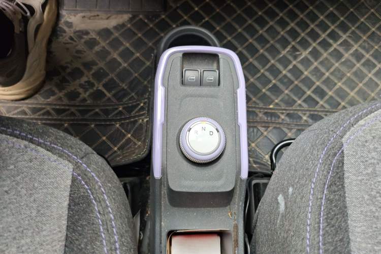 Used Chery QQ Ice Cream 2022 120km Conical Shape Lithium Iron Phosphate