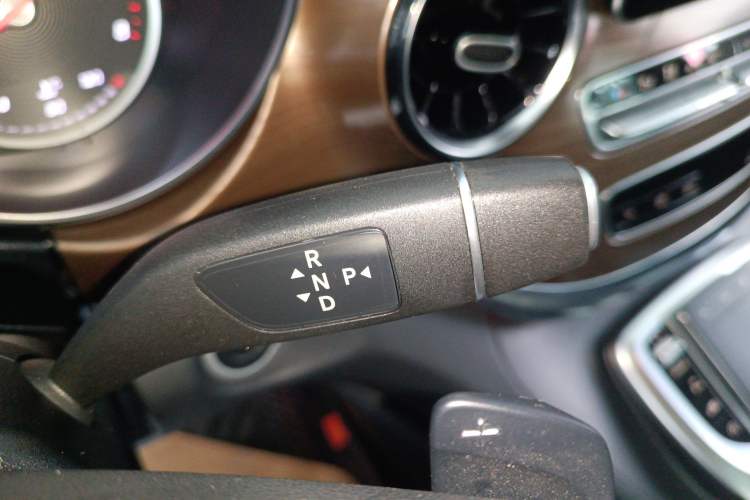 Used Mercedes-Benz V-Class 2020 V 260 L Long-wheelbase Luxury Edition