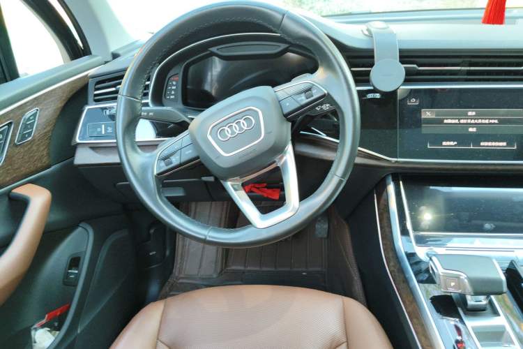 Used Audi Q7 2021 45 TFSI quattro S line Sport model