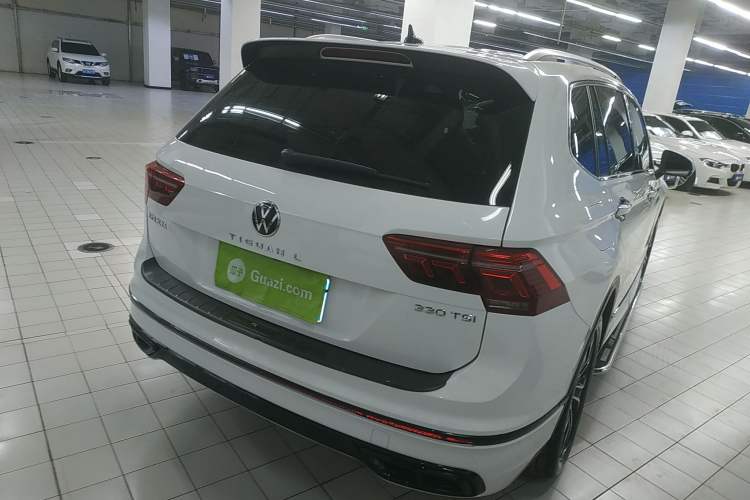 Used Volkswagen Tiguan L 2024 330TSI Automatic Two-Wheel Drive R-Line Enhanced Edition Rear Right 45 Deg