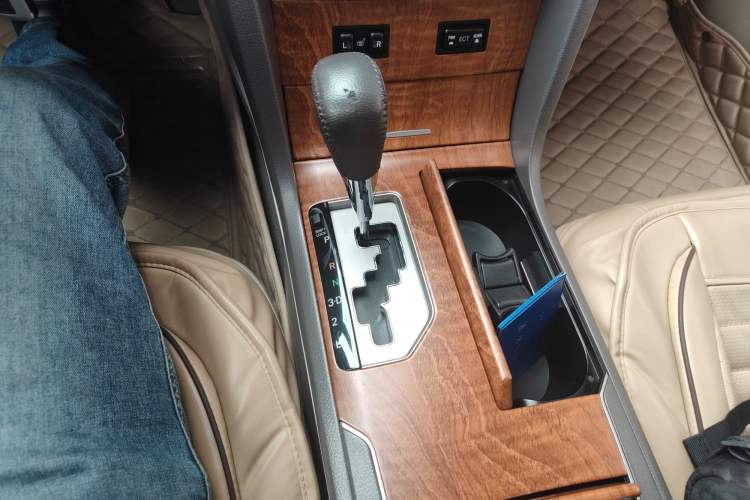 Used Toyota Camry 2012 200G Classic Luxury Edition