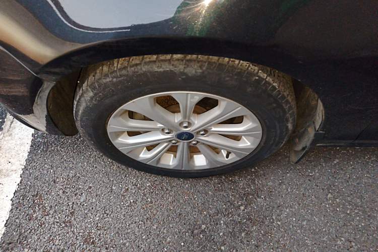 Used Ford Escort 2015 1.5L Automatic Fashion Model