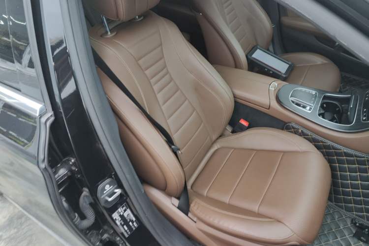 Used Mercedes-Benz E-Class 2021 Restyled E 300 L Sporty and Stylish Edition
