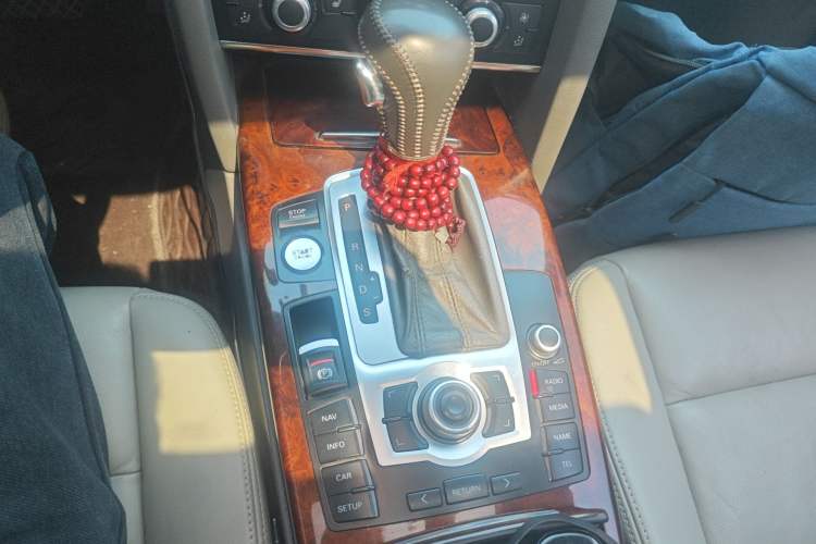 Used Audi A6L 2011 2.4L Comfort Edition Gear Lever